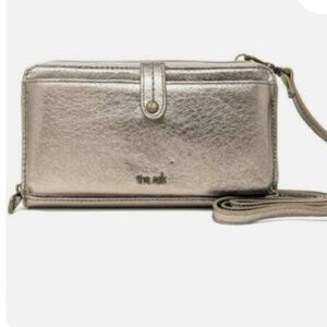The Sak 3-in-1 Leather Smartphone Wristlet Crossbody Clutch Pyrite Metallic